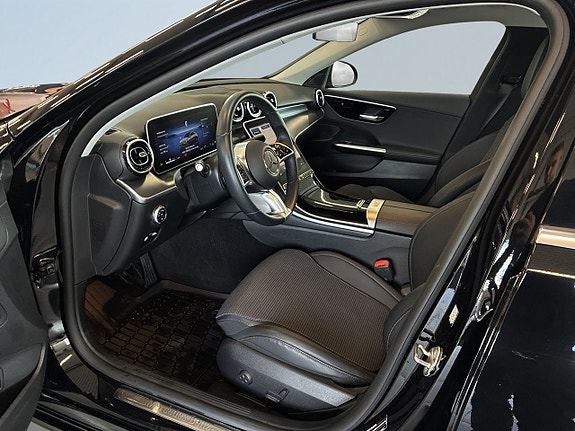 Mercedes-Benz C200 7 of 27