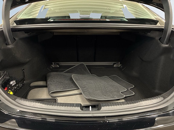 Mercedes-Benz C200 12 of 27