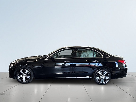 Mercedes-Benz C200 4 of 27