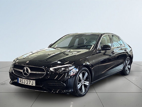 Mercedes-Benz C200 16 of 27