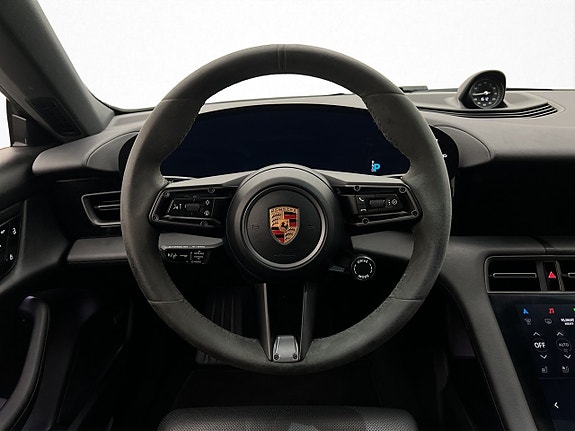 Porsche Taycan 4S 18 of 30