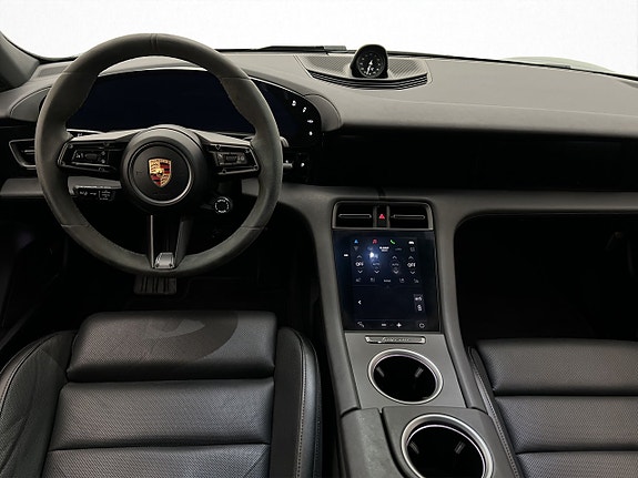 Porsche Taycan 4S 17 of 30