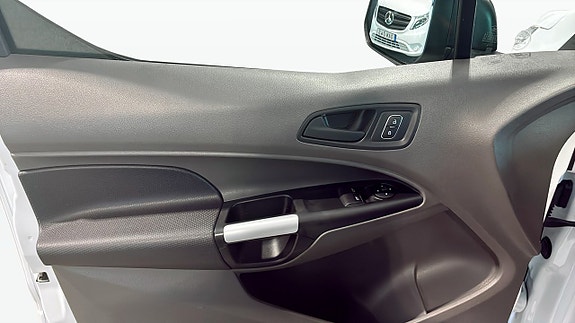 Ford Transit Connect 11 of 11