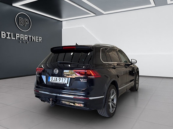 Volkswagen Tiguan 4 of 16
