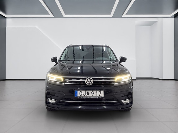 Volkswagen Tiguan 3 of 16