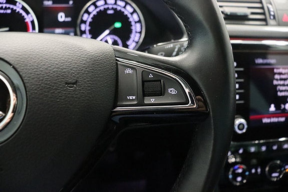 Skoda Superb 16 of 30