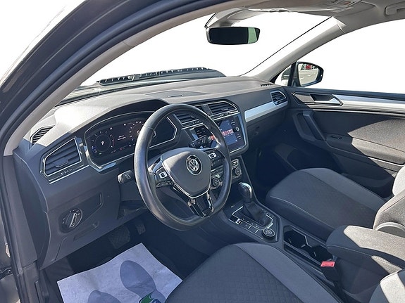 Volkswagen Tiguan 10 of 13