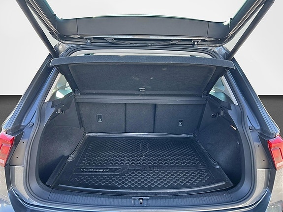 Volkswagen Tiguan 5 of 13