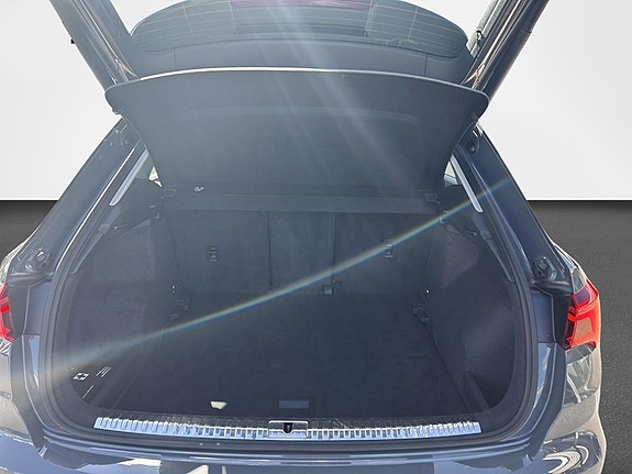 Audi Q3 5 of 12