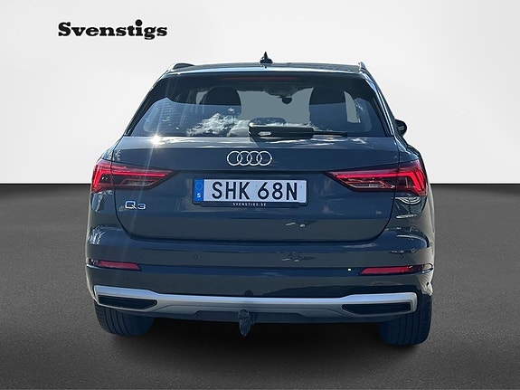 Audi Q3 4 of 12