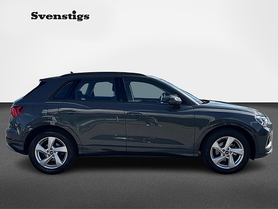 Audi Q3 7 of 12