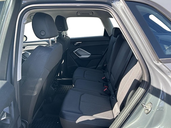Audi Q3 12 of 12