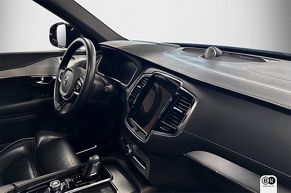 Volvo XC90 6 of 21