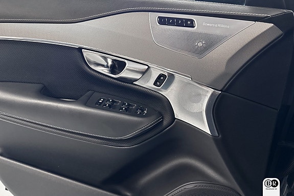 Volvo XC90 19 of 21