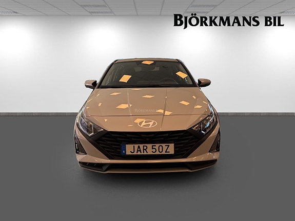 Hyundai i20 2 of 14