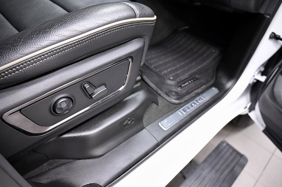 Dodge RAM 1500 11 of 25