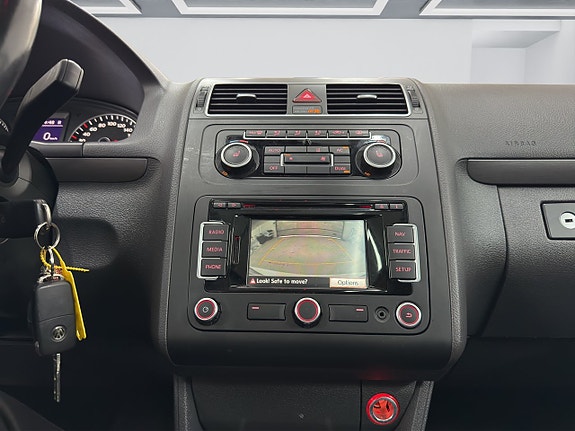 Volkswagen CrossTouran 14 of 16