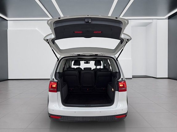 Volkswagen CrossTouran 15 of 16