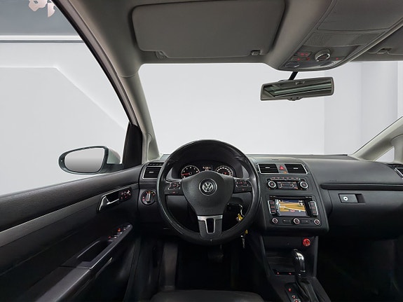 Volkswagen CrossTouran 11 of 16