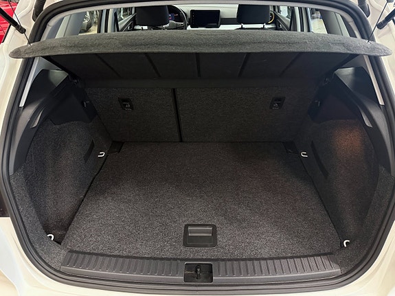Seat Arona 11 of 12