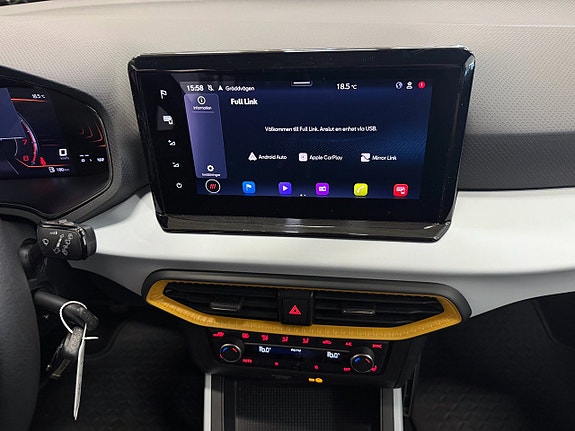 Seat Arona 5 of 12