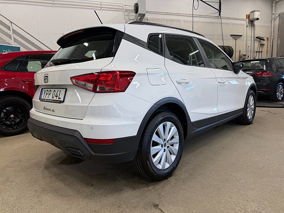 Seat Arona 10 of 12