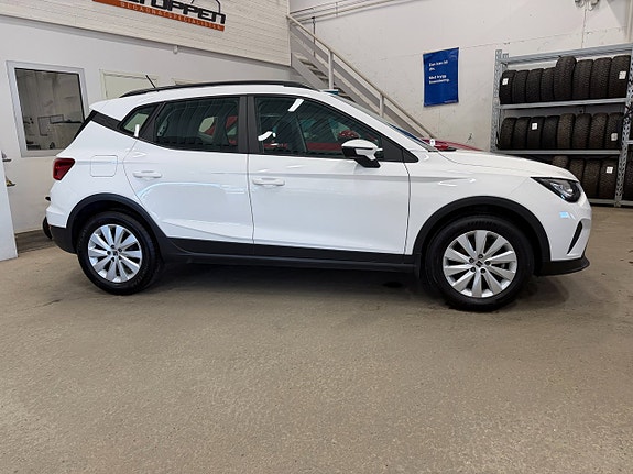 Seat Arona 9 of 12