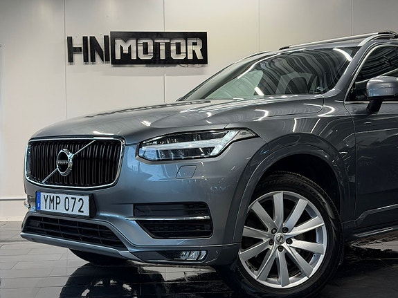 Volvo XC90 2 of 30