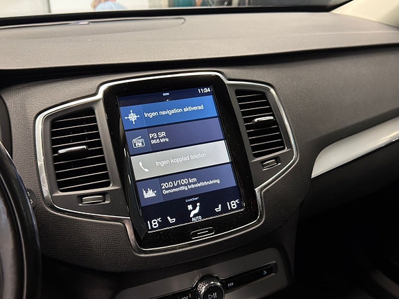 Volvo XC90 24 of 30