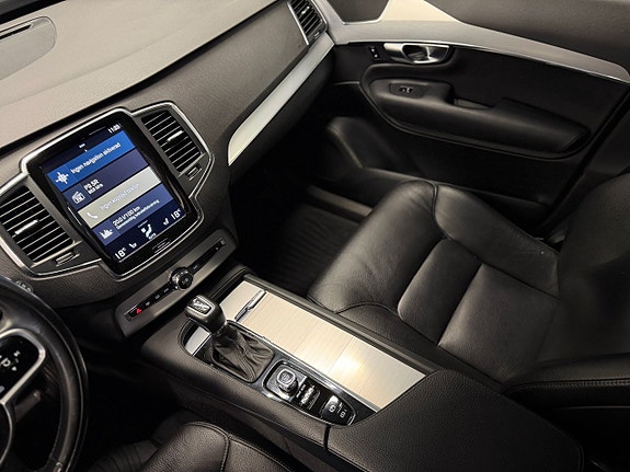 Volvo XC90 22 of 30