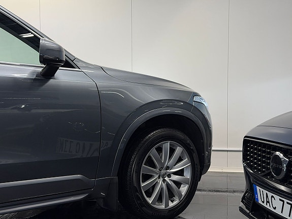 Volvo XC90 14 of 30
