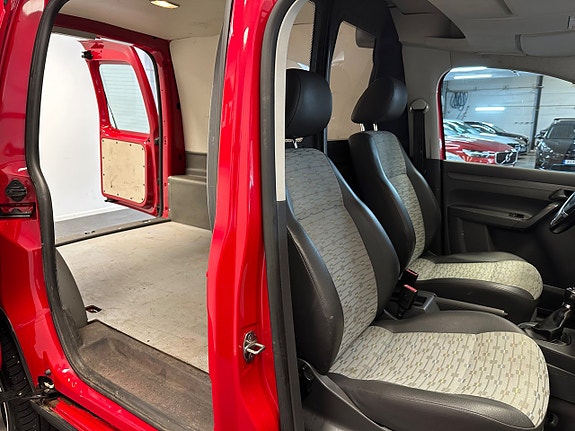 Volkswagen Caddy Cross 13 of 25