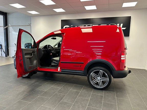 Volkswagen Caddy Cross 3 of 25