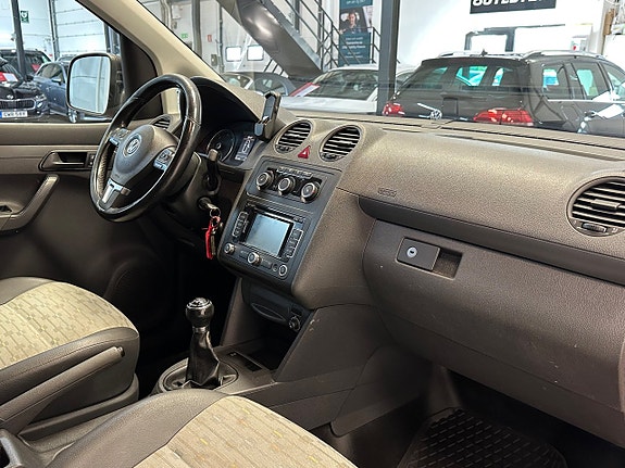 Volkswagen Caddy Cross 15 of 25