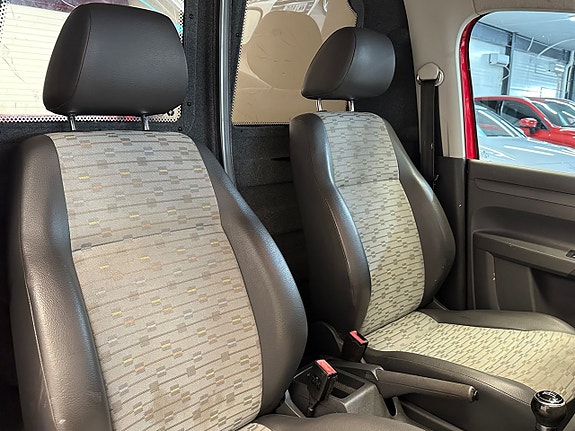 Volkswagen Caddy Cross 17 of 25