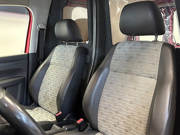 Volkswagen Caddy Cross 16 of 25
