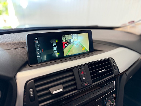 BMW 330e 13 of 14