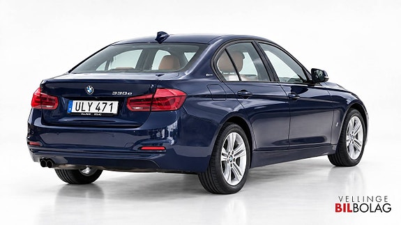 BMW 330e 5 of 14