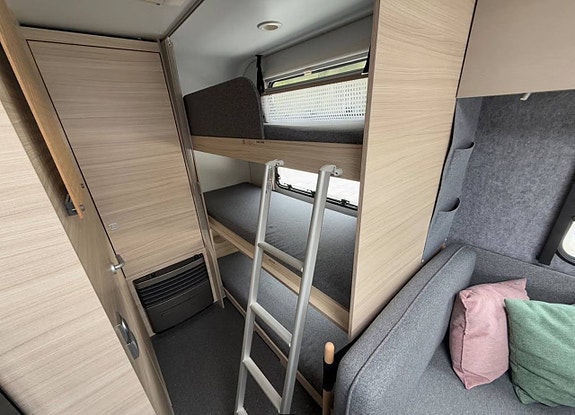 Adria ALTEA 552 PK Barnkammarvagn /AC / 3-vån säng 6 of 23