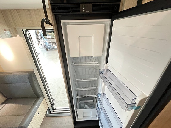 Sun Living S 75 SL / B-kort / Taksäng / Trume Diesel / 5 bältad/Auto 165hk 20 of 28