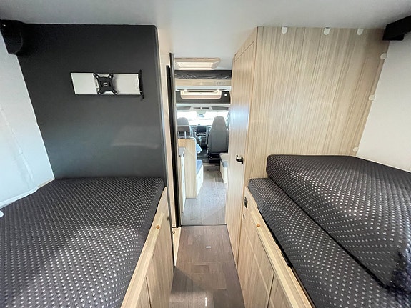 Sun Living S 75 SL / B-kort / Taksäng / Trume Diesel / 5 bältad/Auto 165hk 13 of 28