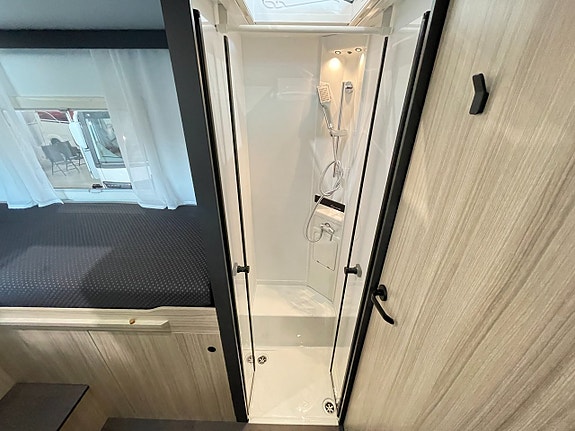 Sun Living S 75 SL / B-kort / Taksäng / Trume Diesel / 5 bältad/Auto 165hk 16 of 28