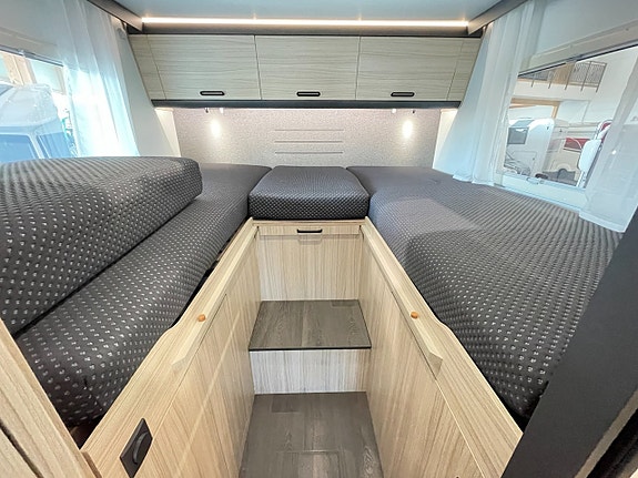 Sun Living S 75 SL / B-kort / Taksäng / Trume Diesel / 5 bältad/Auto 165hk 12 of 28