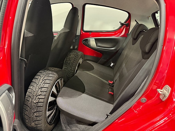 Toyota Aygo 11 of 19