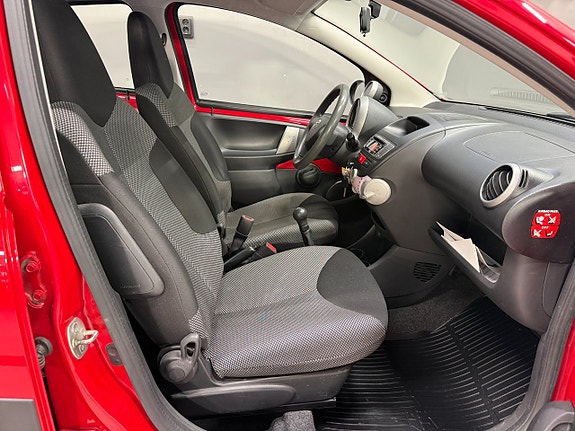 Toyota Aygo 10 of 19
