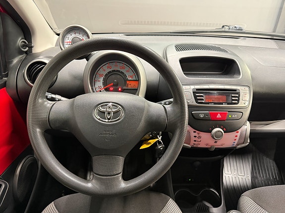 Toyota Aygo 14 of 19