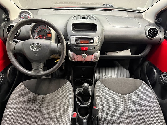 Toyota Aygo 13 of 19