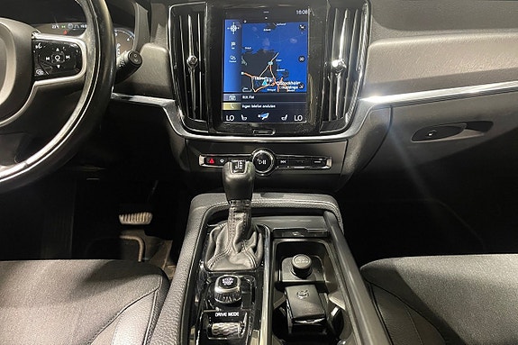 Volvo V90 Cross Country 12 of 16