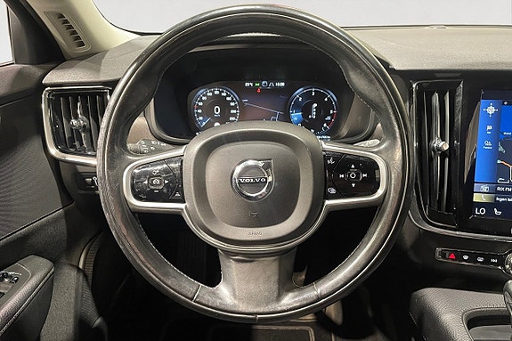 Volvo V90 Cross Country 13 of 16