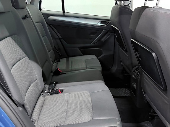Volkswagen Golf Sportsvan 11 of 21